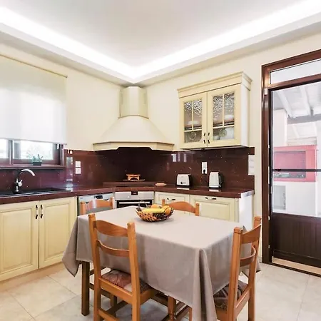 Maribia With Private Pool * ゲンナジー