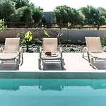 别墅 Maribia With Private Pool
