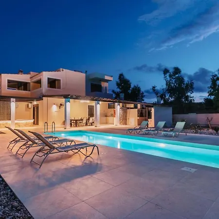 וילה Maribia With Private Pool *