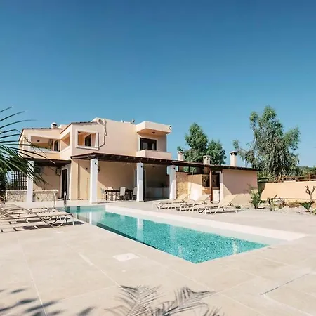 Villa Maribia With Private Pool Gennadi