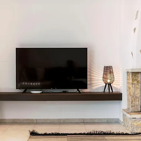 Maribia With Private Pool Gennadi