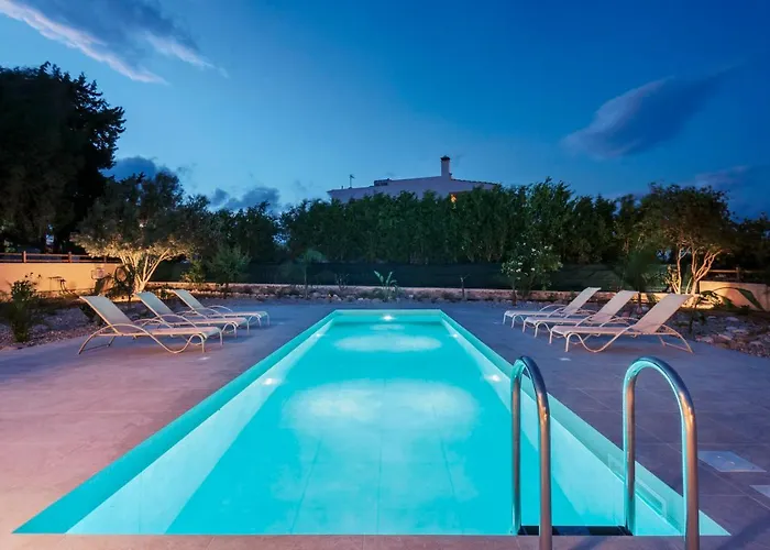 Maribia With Private Pool * 根纳迪