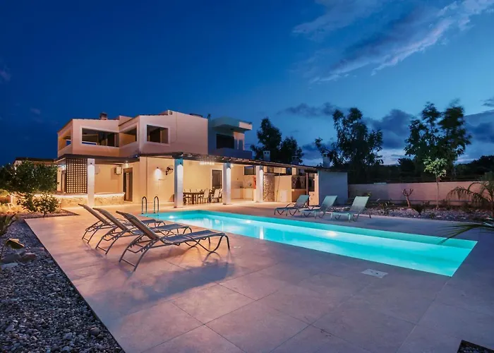 Villa Maribia With Private Pool *