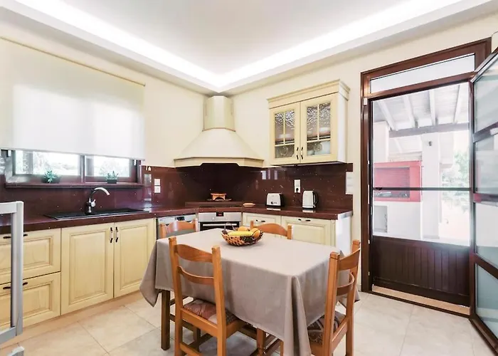 Maribia With Private Pool * Gennadi